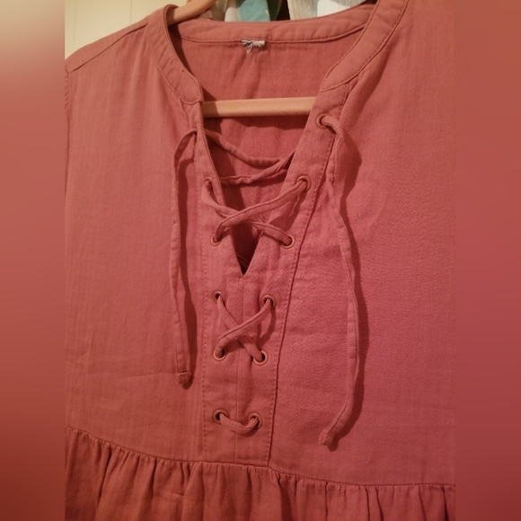 Salmon coloured dress - Picture 2 of 2